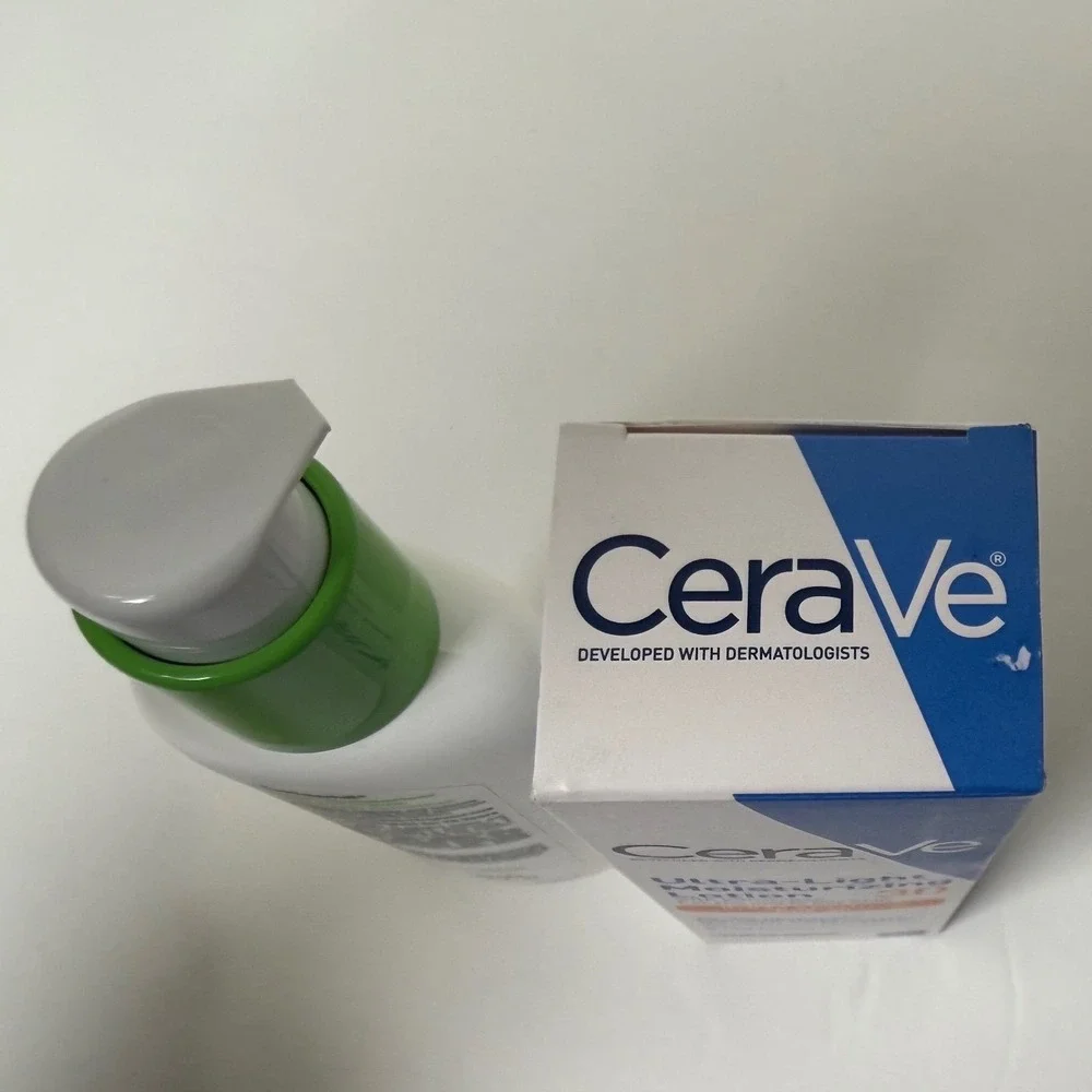 Cetaphil SPF 15 CeraVe‎ Ultra-Light Sunscreen SPF 30 Moisturizer Bundle  Set